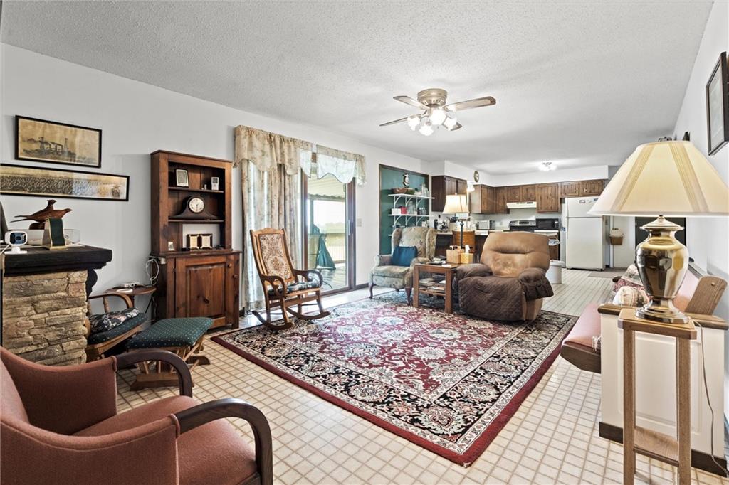 17739 Eisenhower Road Property Photo 22