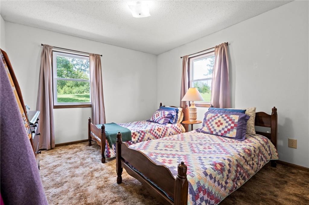 17739 Eisenhower Road Property Photo 37