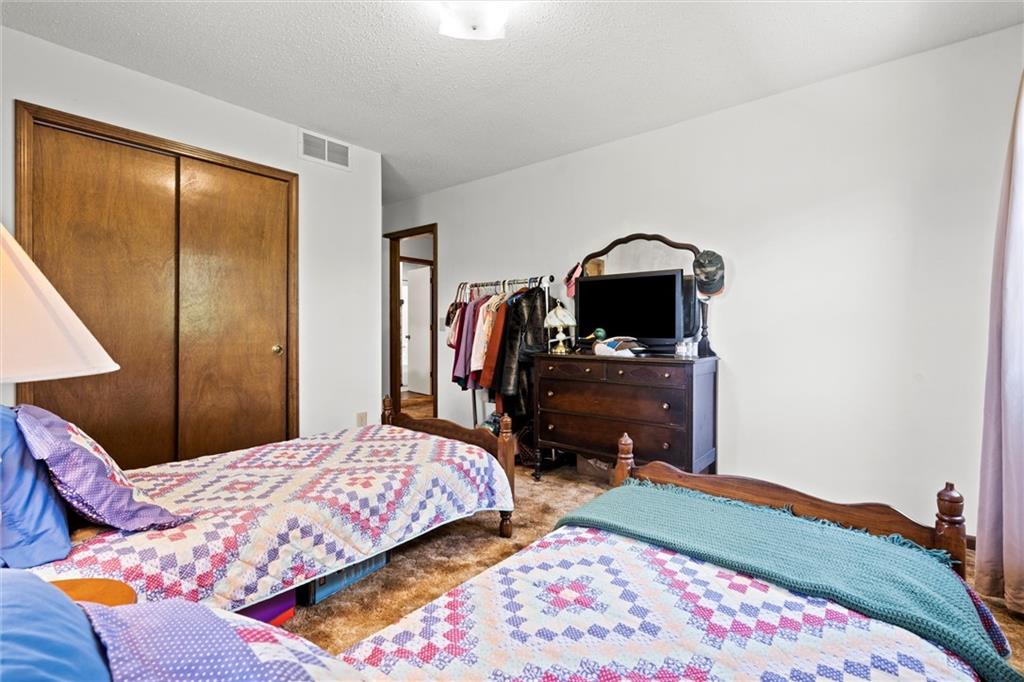 17739 Eisenhower Road Property Photo 38
