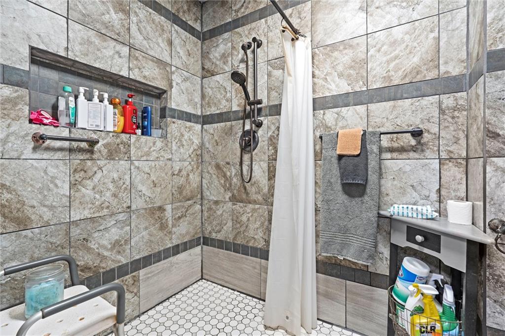 17739 Eisenhower Road Property Photo 41