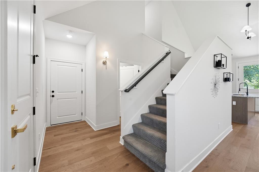 413 W Walnut Street Property Photo 8