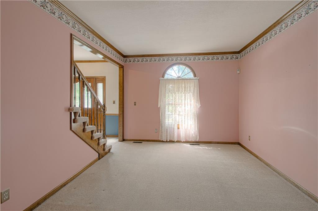 602 W 115th Terrace Property Photo 4