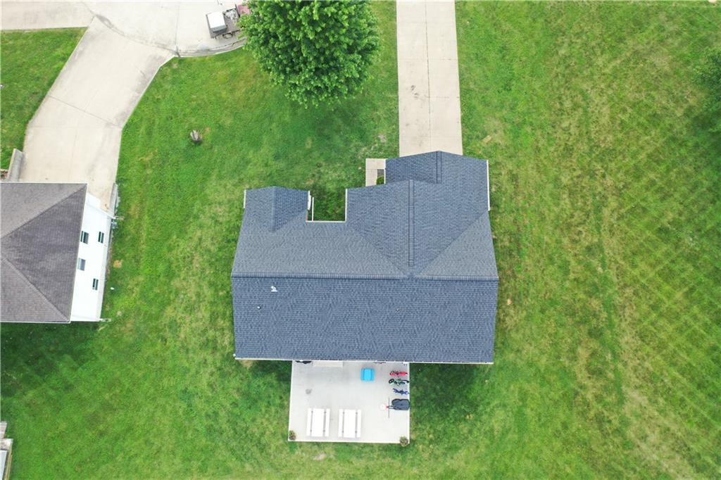 Brittany Lane Property Photo 33