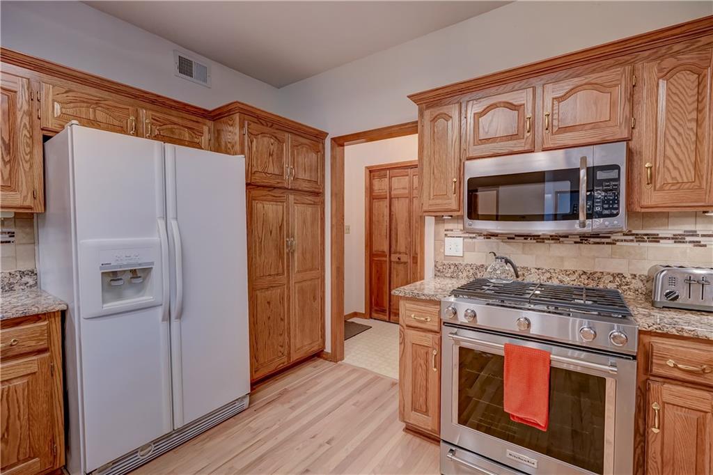 512 Canterbury Lane Property Photo 26