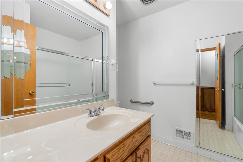 17205 E 28th Terrace Property Photo 17