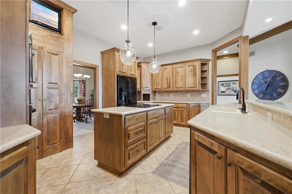 4402 Nw Bittersweet Lane Property Photo 12