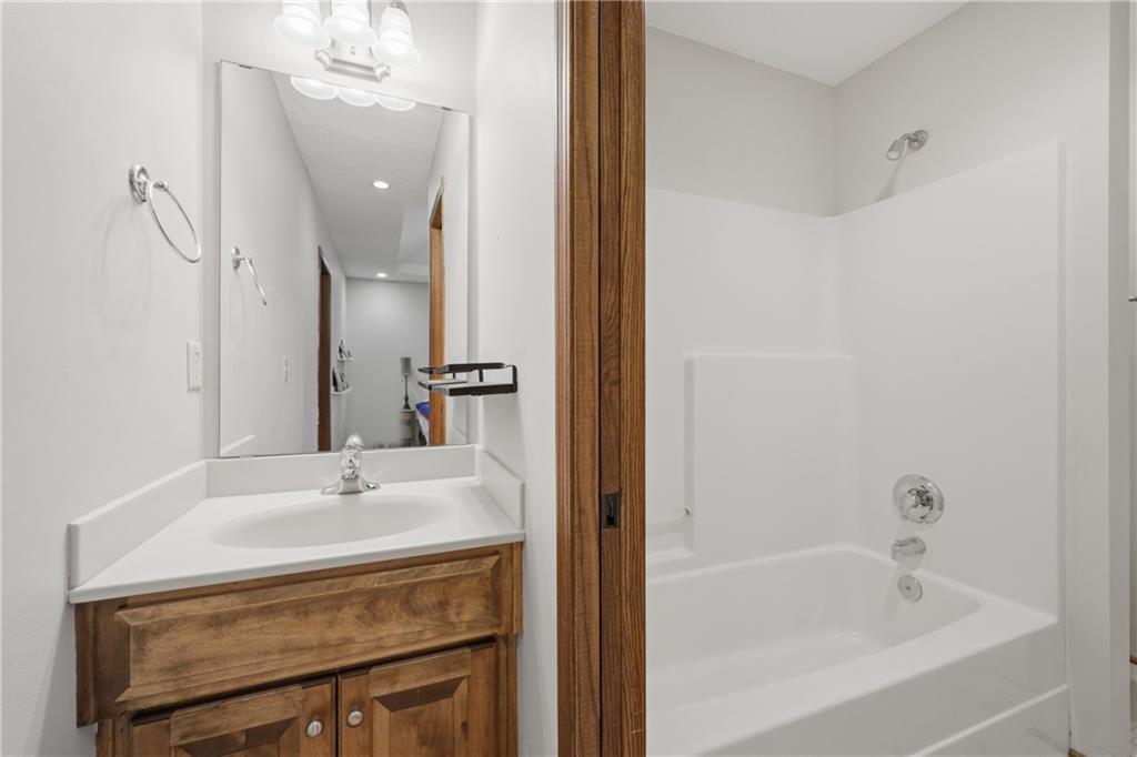 4402 Nw Bittersweet Lane Property Photo 40