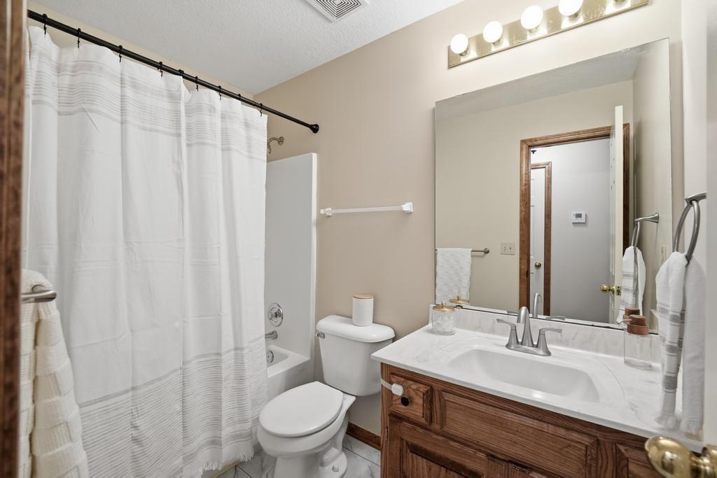 820 Ne Adams Drive Property Photo 33