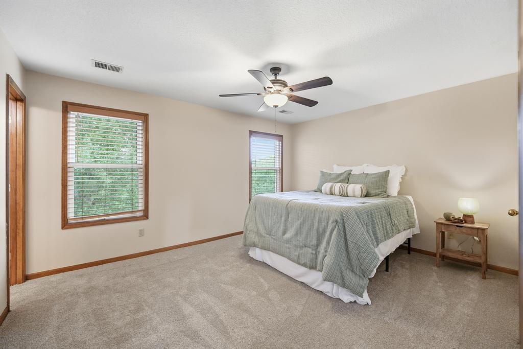 820 Ne Adams Drive Property Photo 37