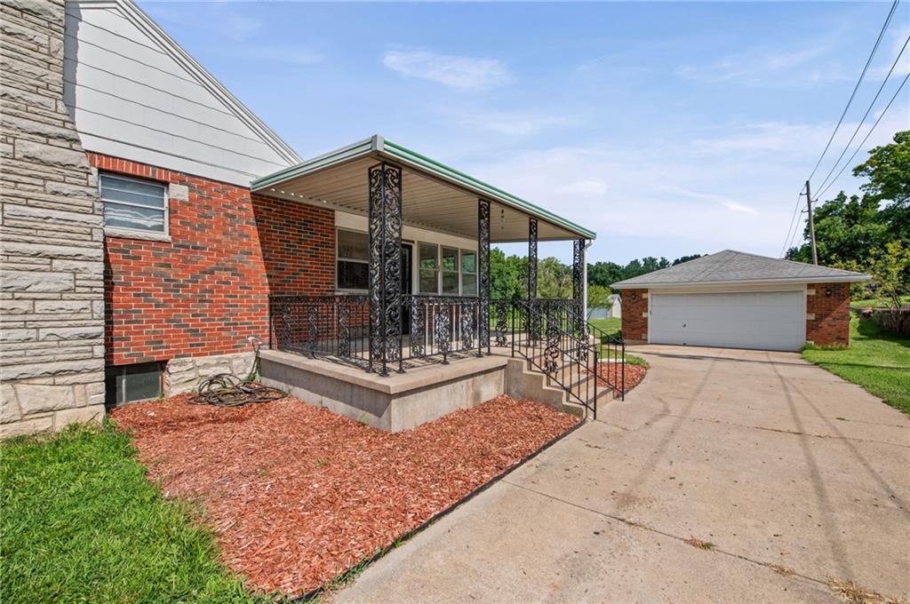 8318 State Avenue Property Photo 9
