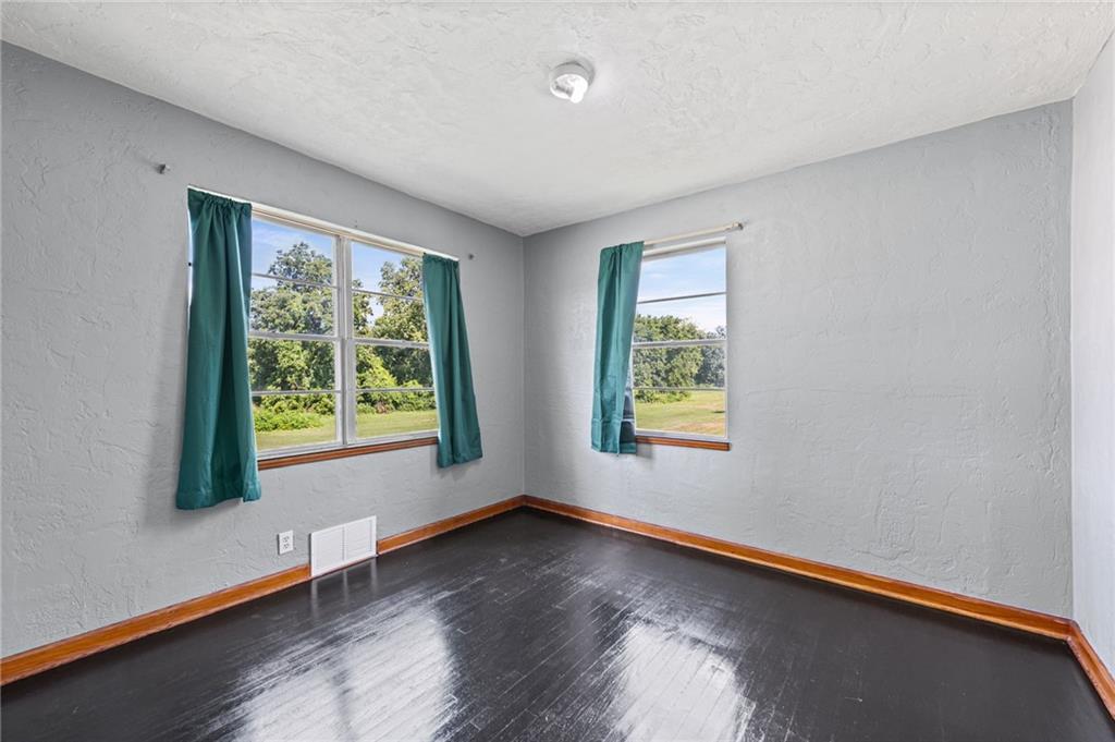8318 State Avenue Property Photo 16