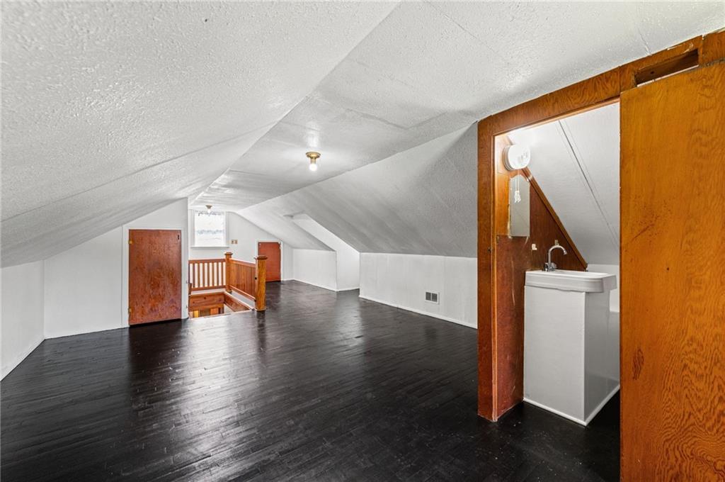 8318 State Avenue Property Photo 21