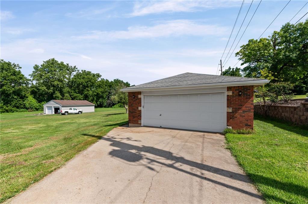 8318 State Avenue Property Photo 25