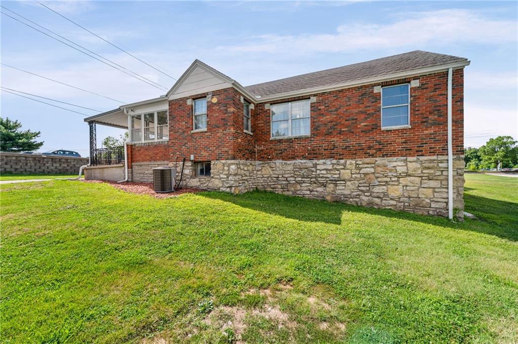 8318 State Avenue Property Photo 27