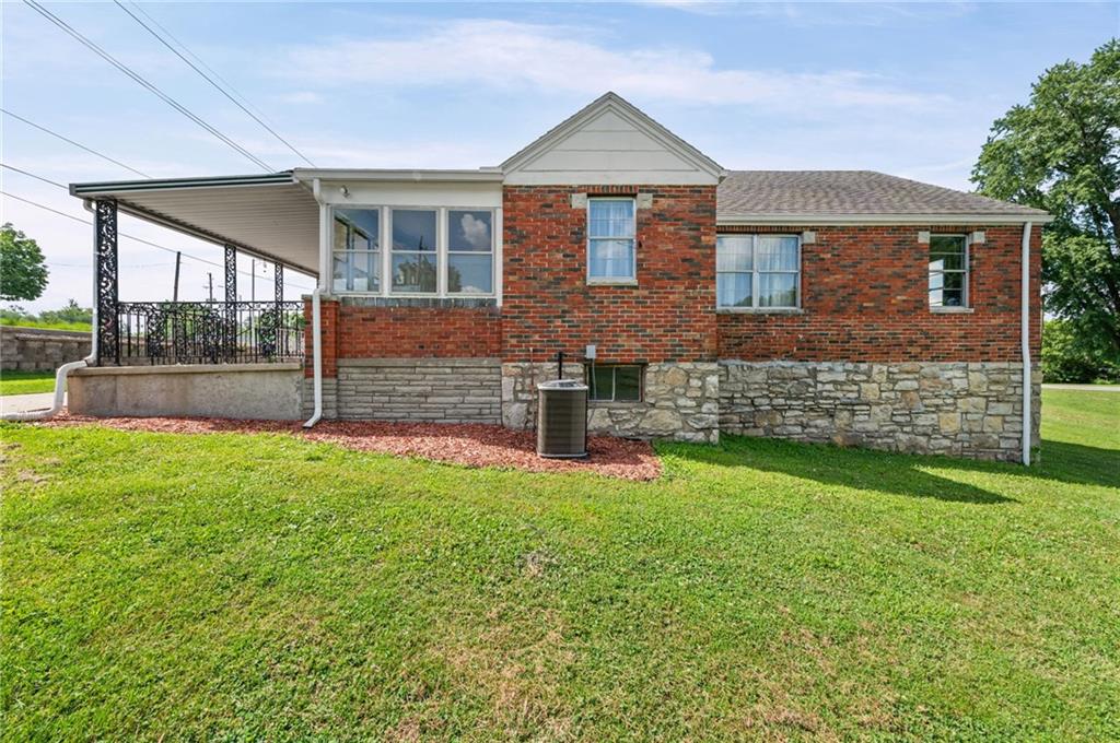 8318 State Avenue Property Photo 28