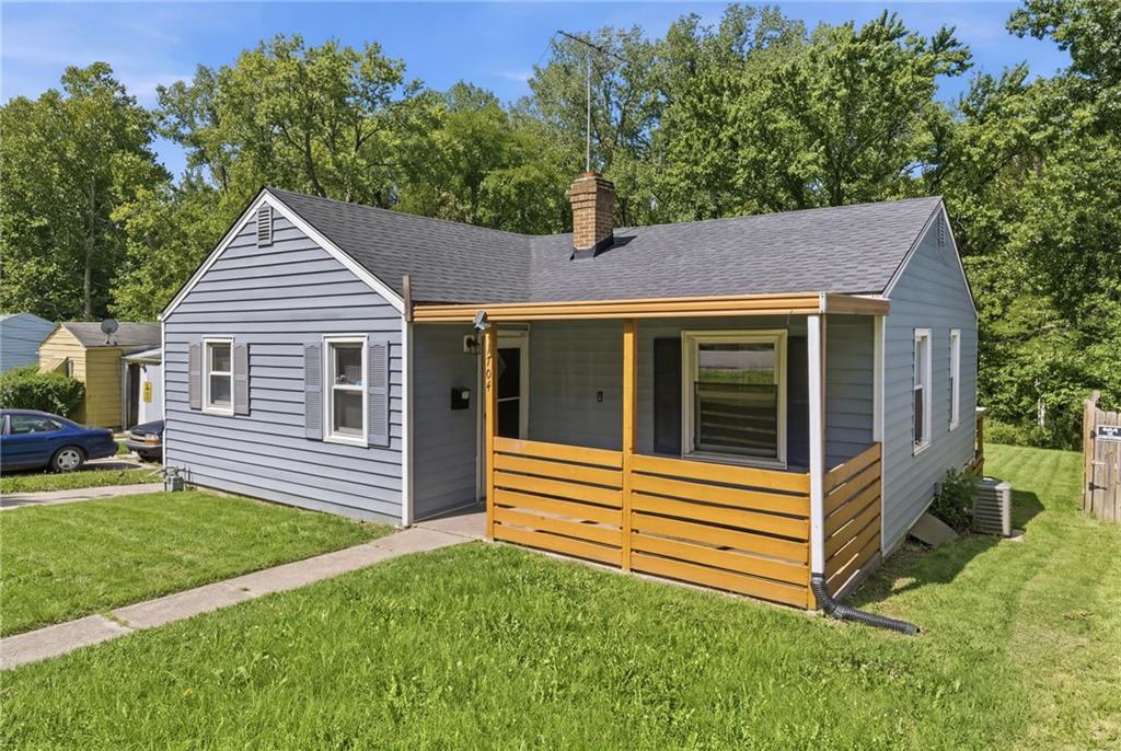 1704 S Brookside Avenue Property Photo 3
