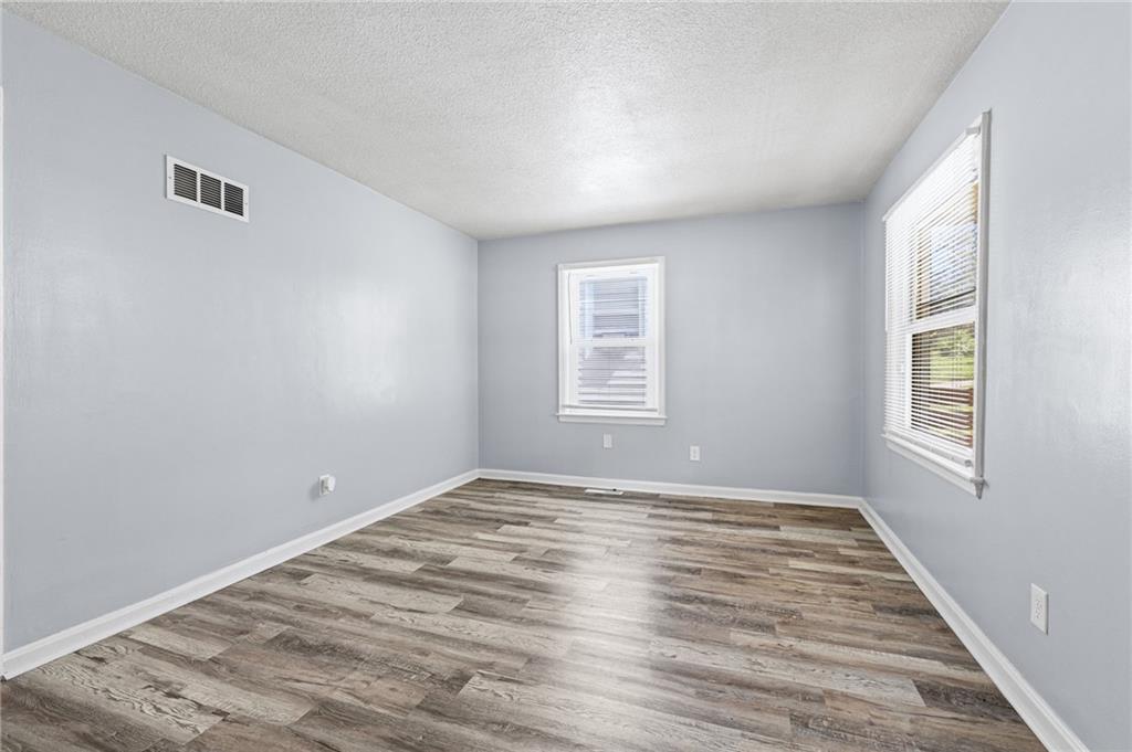 1704 S Brookside Avenue Property Photo 5