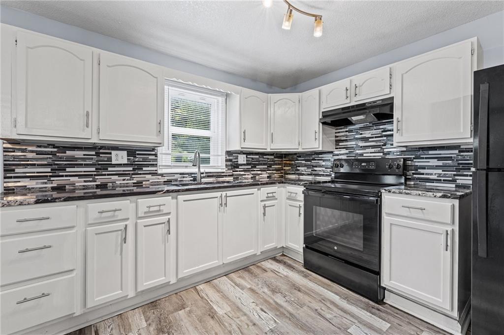 1704 S Brookside Avenue Property Photo 10