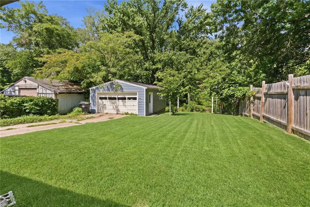 1704 S Brookside Avenue Property Photo 25