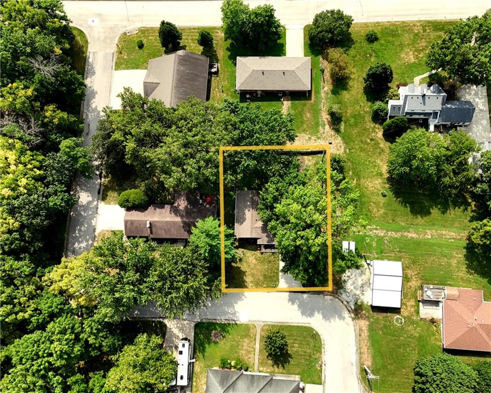 1424 Dowell Drive Property Photo 3