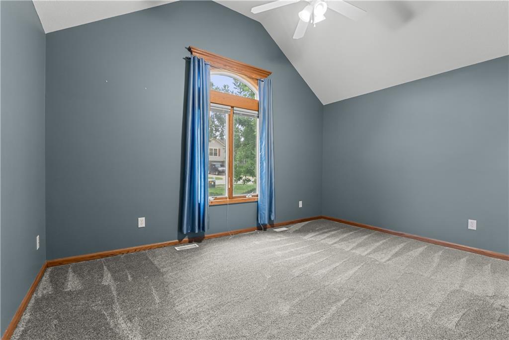 1202 Nw Burr Oak Lane Property Photo 29
