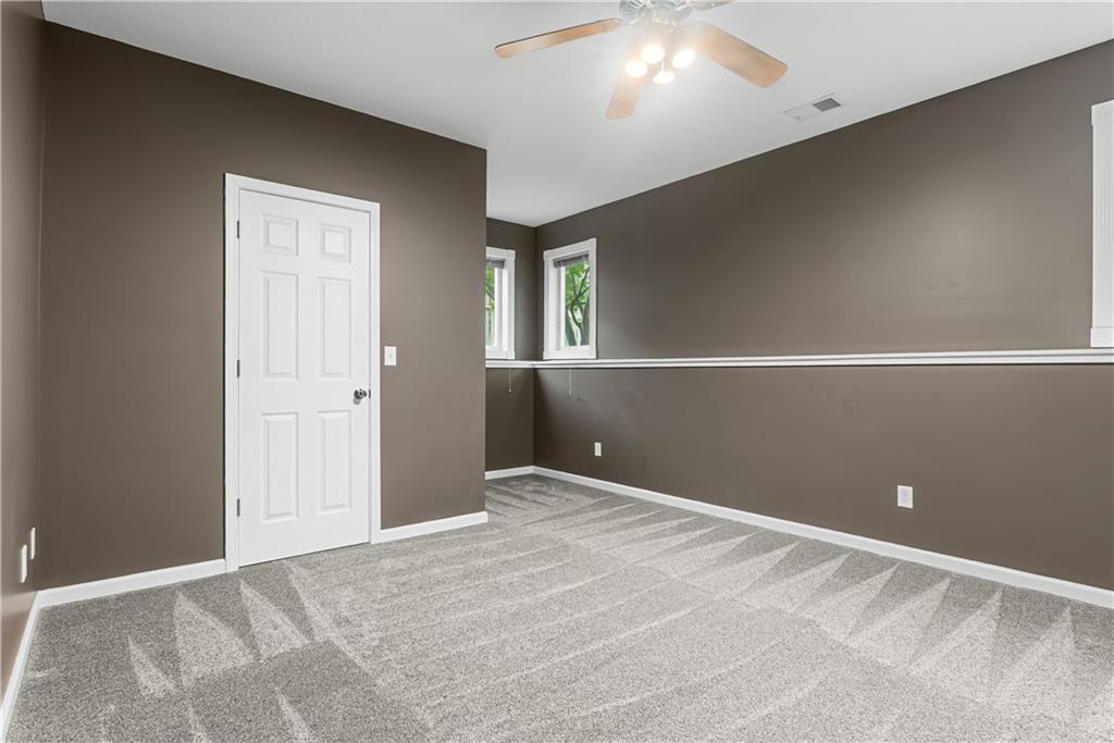 1202 Nw Burr Oak Lane Property Photo 33