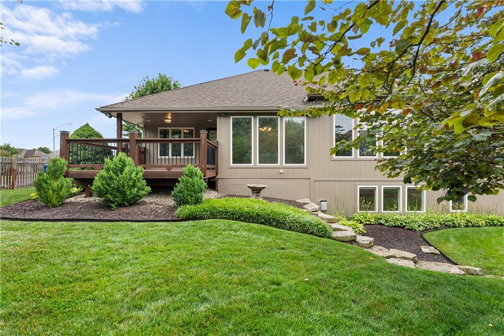 1202 Nw Burr Oak Lane Property Photo 45