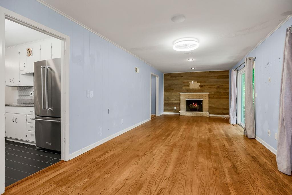 9733 Walnut Street Property Photo 6