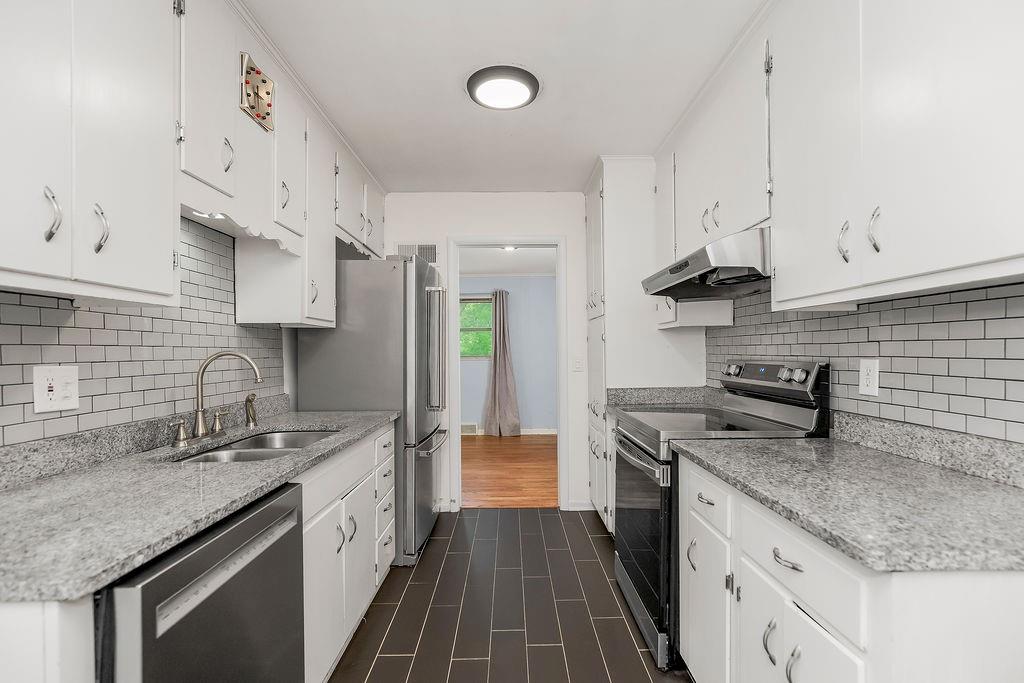 9733 Walnut Street Property Photo 10