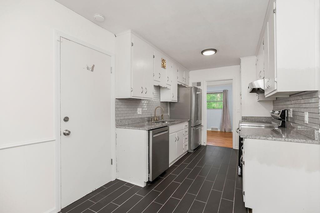 9733 Walnut Street Property Photo 11