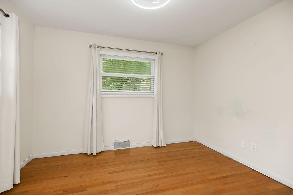 9733 Walnut Street Property Photo 14