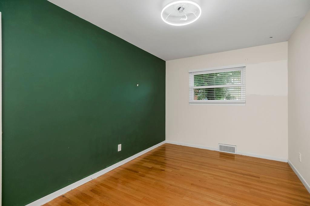 9733 Walnut Street Property Photo 17
