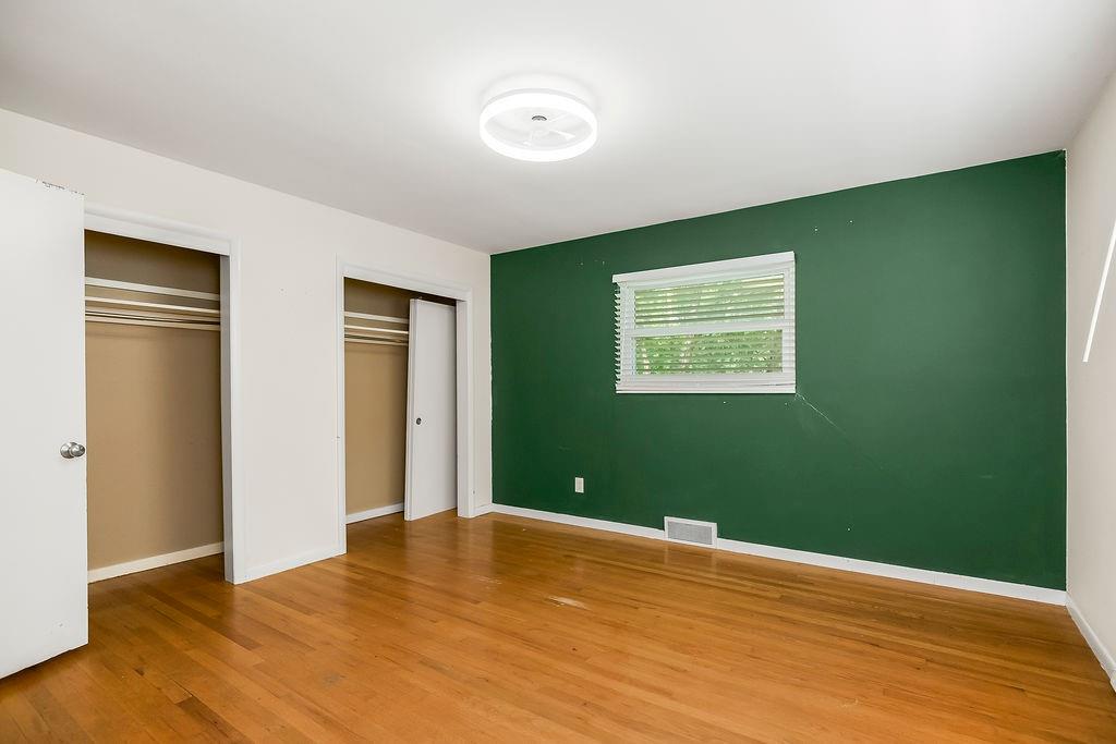 9733 Walnut Street Property Photo 18