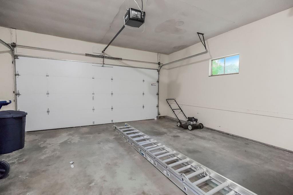 9733 Walnut Street Property Photo 26