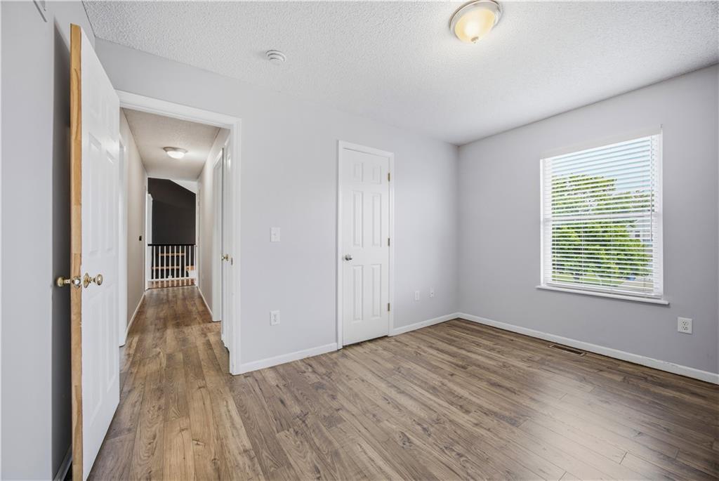 961 Oak Crest Drive Property Photo 12