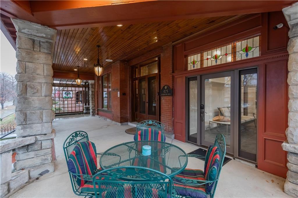 425 Gladstone Boulevard Property Photo 7