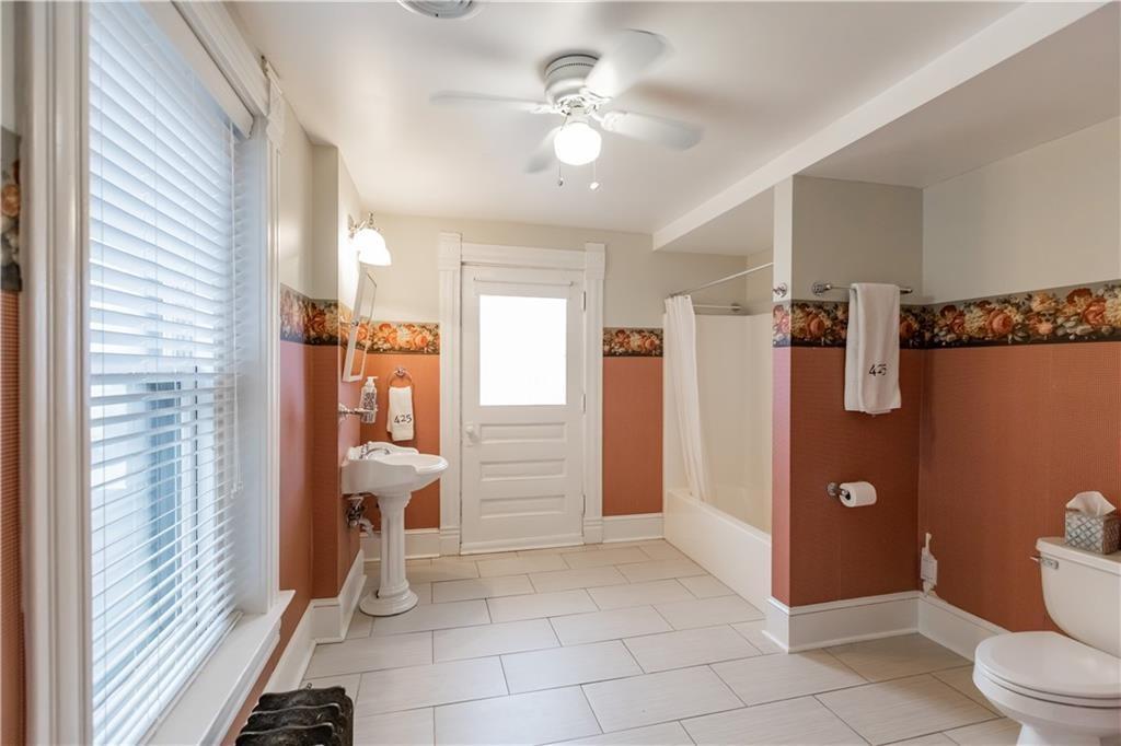 425 Gladstone Boulevard Property Photo 33