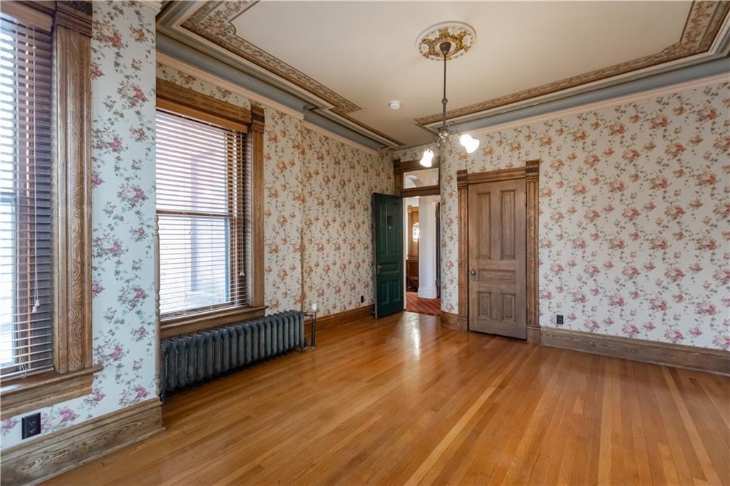 425 Gladstone Boulevard Property Photo 35