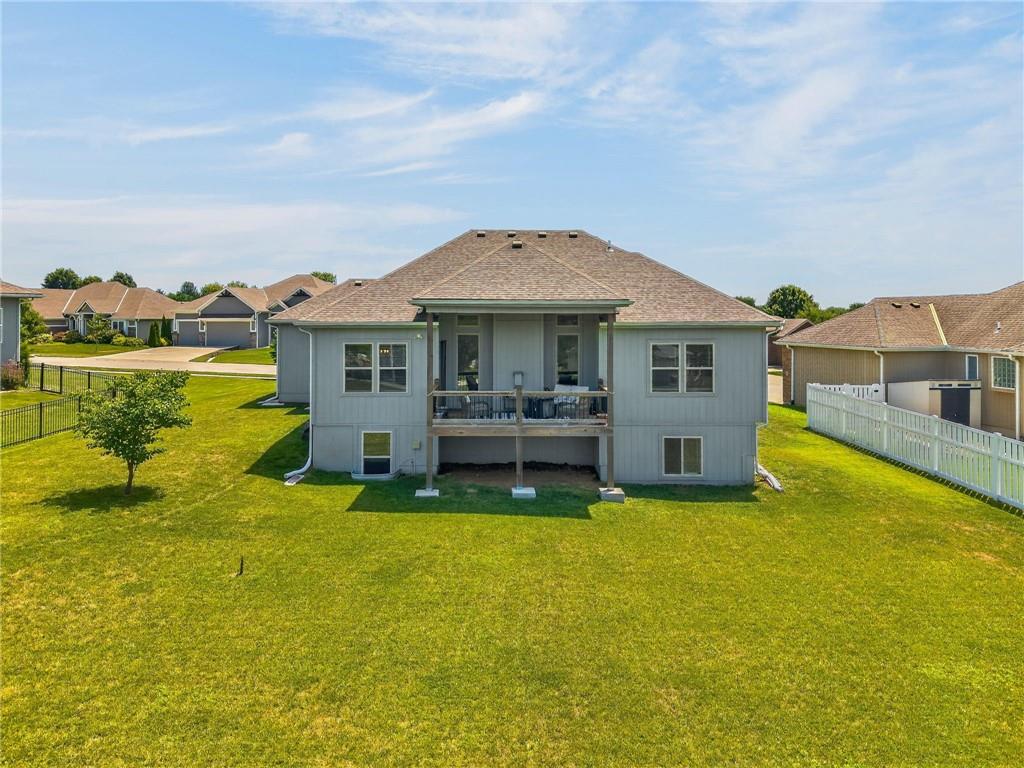 2309 Ne Colonnade Avenue Property Photo 40