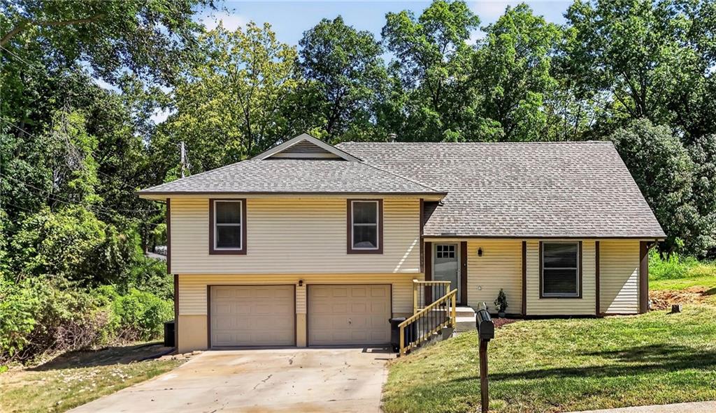 7815 Haskell Avenue Property Photo 1