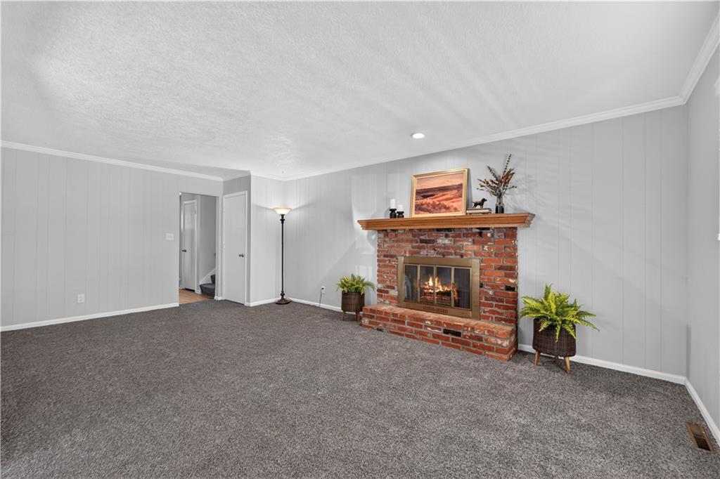 7815 Haskell Avenue Property Photo 7