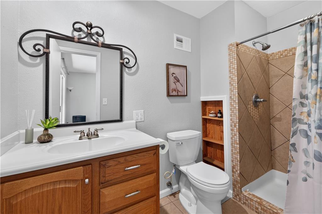7815 Haskell Avenue Property Photo 14
