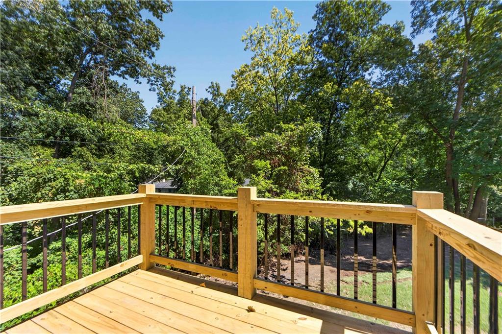 7815 Haskell Avenue Property Photo 15