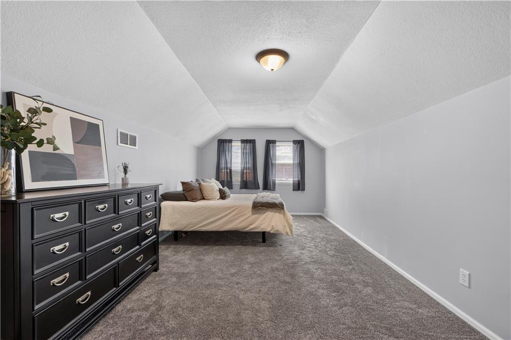 7815 Haskell Avenue Property Photo 16
