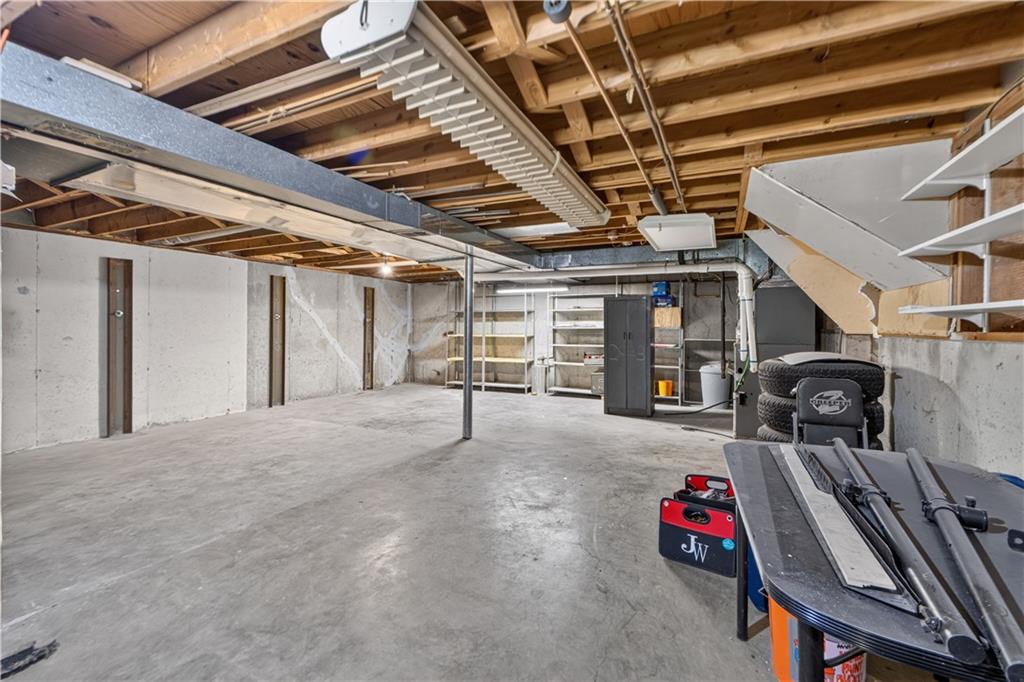 7815 Haskell Avenue Property Photo 26