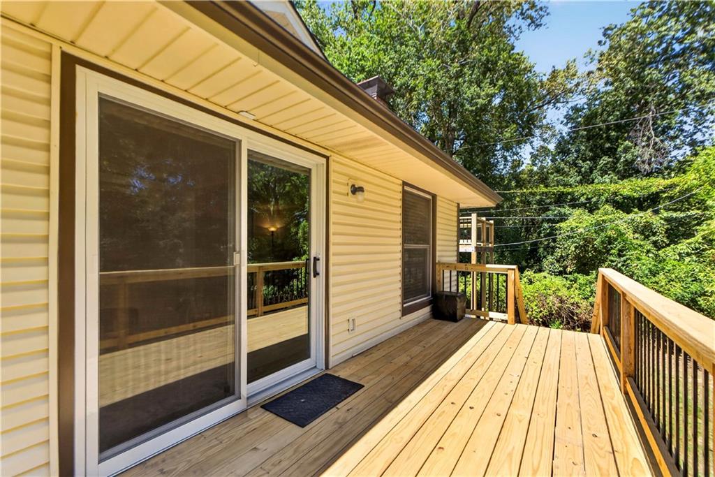 7815 Haskell Avenue Property Photo 28