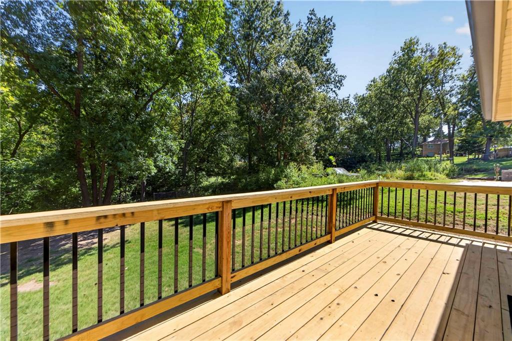 7815 Haskell Avenue Property Photo 29