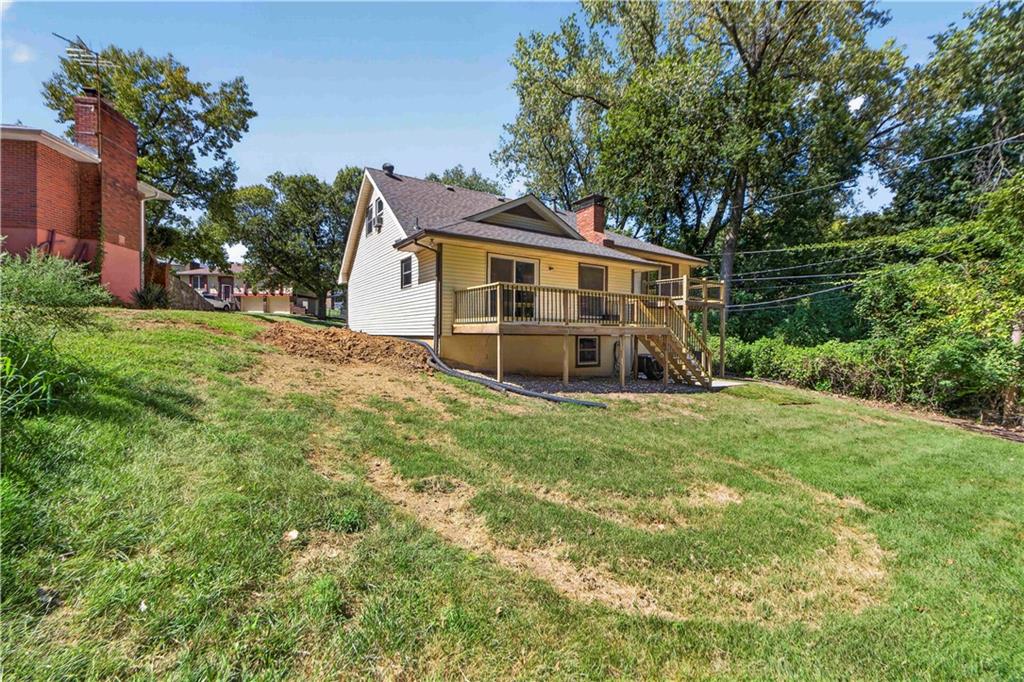 7815 Haskell Avenue Property Photo 32