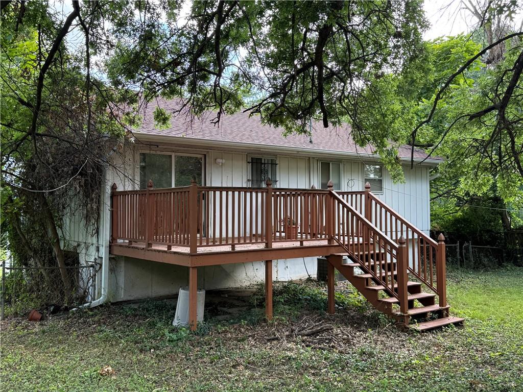 8512 E 91st Street Property Photo 3