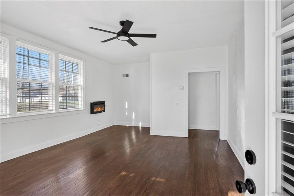 1490 Ne Independence Avenue Property Photo 10